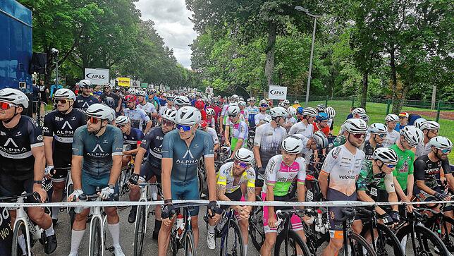 Am Sonntag gehen insgesamt 800 Starter auf die 97 Kilometer lange Strecke der dritten Etappe.