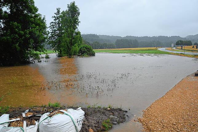 Bild 6: Wieder Hochwasser: So sieht es gerade an der L194-Baustelle beim Stockacher Freibad aus