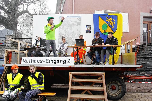 Die Schlossstraßensanierung und was die alles mit sich bringt, beleuchten die Käfersieder beim Narrenspiel.