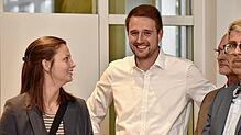 Die Anspannung fällt sichtlich von Patrick Haas ab, links seine Partnerin Nele Schmalbach, als klar ist: er ist der neue Hüfinger ...