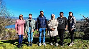 Die Zusatzkräfte im Rahmen des Projekts VÖ+ in der Kita Bienenstock (von links): Mihaela Jordache, Mara Dede (stellvertretende Leiterin ...