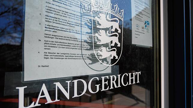 Vor dem Landgericht Konstanz wurde am Donnerstag der Fall eines heute 33-jährigen Mannes verhandelt, der im März 2019 einen Senior am ...