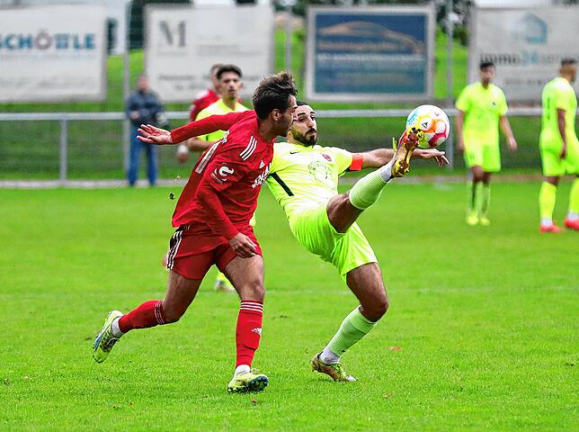 Bild 13: Die besten Bilder der Partie zwischen dem TSV Singen und dem FC Überlingen