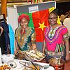 Die Studenten an der Hochschule in Furtwangen kommen aus unzähligen Nationen. Sie laden am International Day in jedem Semester dazu ein, ...