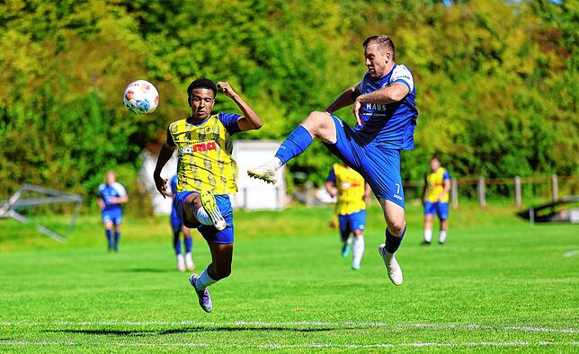 Bild 2: Unsere Bildergalerie vom Landesligaspiel zwischen dem FC Radolfzell und dem FC Singen