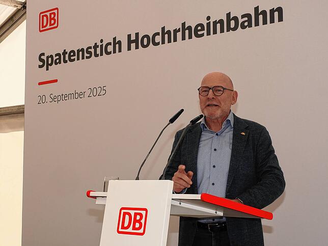 Auch Winfried Hermann, Minister für Verkehr des Landes Baden-Württemberg, war vor Ort in Walshut.