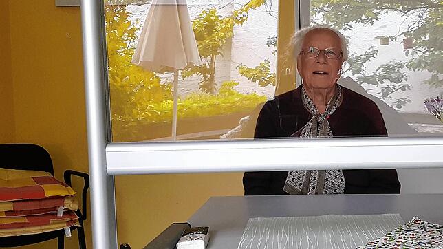Ruth Schrempp freut sich auf Besuch.