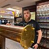 Mit der Rückkehr in die Alarmstufe I in Baden-Württemberg wurde auch die Sperrstunde für die Gastronomie aufgehoben. Gäste dürfen also ...