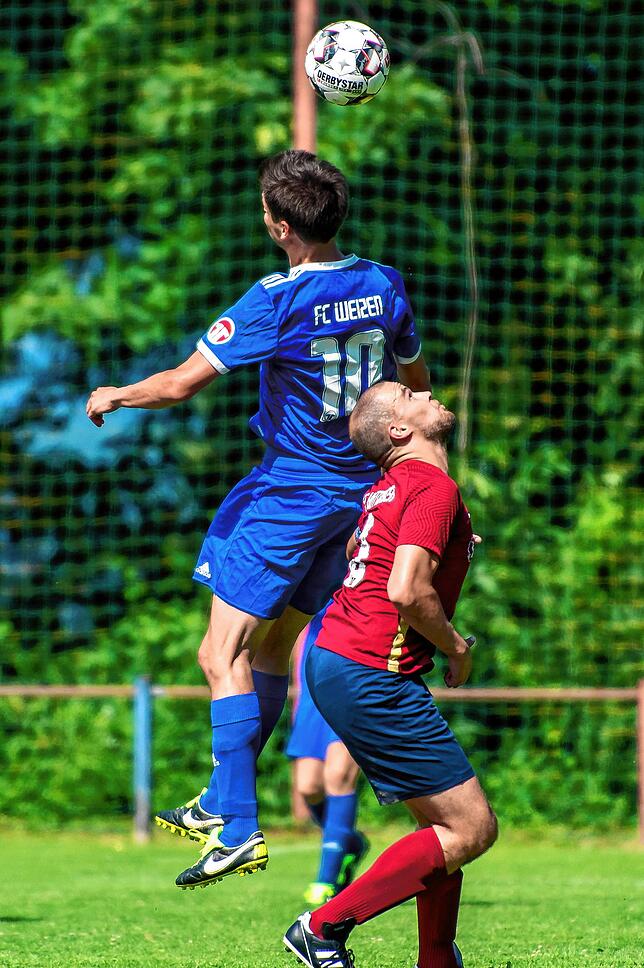 Bild 16: FC Weizen bleibt nach 2:0-Sieg beim FC Huttingen in der Kreisliga A &ndash; und wir haben Bilder