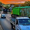 Morgendlicher Berufsverkehr auf der Bundesstraße 311 in Menningen-Leitishofen. Die Straßenplaner wollen hier für Entlastung sorgen. Doch ...