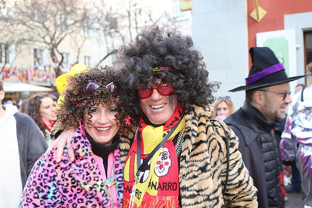 Bild 5: Konstanzer Straßenfasnacht 2025: Die Altstadt wird zum Narrenparadies - Die Bilder vom Abend!