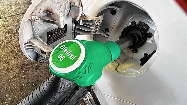Stichproben zeigen: Die Unterschiede von Tankstelle zu Tankstelle können auf eine Tankfüllung einige Franken ausmachen.