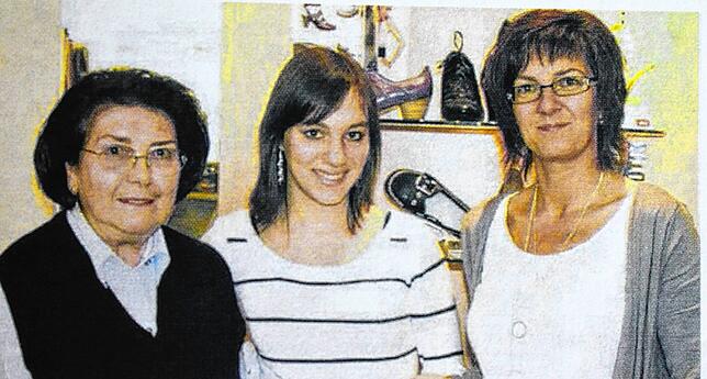2010: Drei Generationen Frauenpower unter einem Dach: Thekla Duldinger, Jasmina und Jutta Weißer