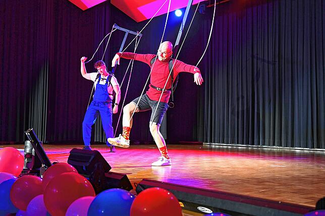 Bild 3: Die besten Bilder vom Bunte Abend des Narrenvereins Schwanenmühle in Unterlauchringen!
