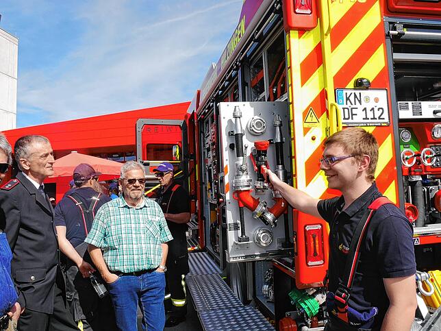 Bild 27: Zwei zukunftsweisende Anlässe als Feiergrund für die Feuerwehr Hilzingen