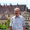 Friseurmeister Helmut Frings wurde 1945 in Heiligenberg geboren &ndash; und will hier auch nicht weg.