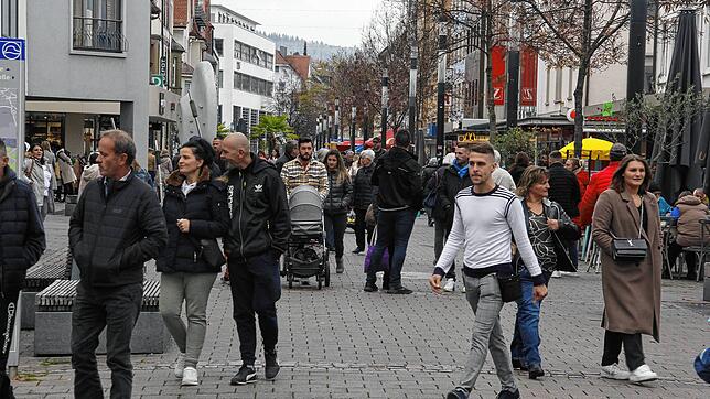 Eine proppenvolle Innenstadt: Beim verkaufsoffenen Sonntag war Singen bestens besucht. Die Einzelhändler waren mit der Frequenz zufrieden.