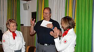 Axel Zorn ist seit über 40 Jahren beim DRK. Nach elf Jahren Bereitschaftsführung tritt er nun ins zweite Glied. Ute Kaiser und Stefanie ...