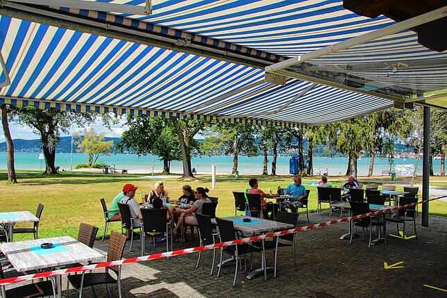 Das Bistro im Strandbad Dingelsdorf.