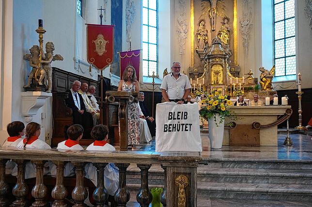 Bild 9: Alle Bilder zum großen Abschied von Pfarrer Sickinger