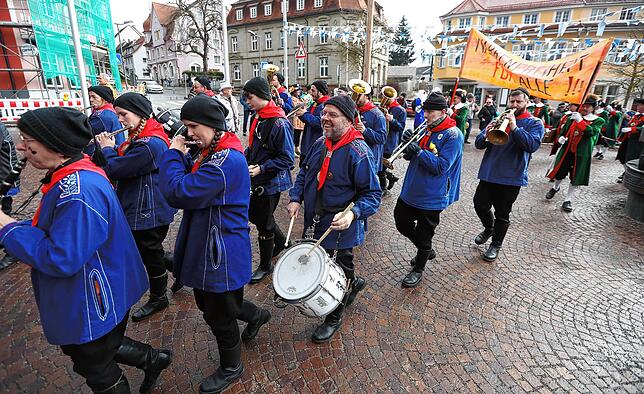 Bild 16: Fasnacht 2025 in Donaueschingen: Narren treiben es bunt – Das närrische Spektakel in Bildern!