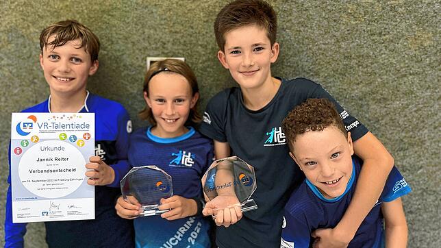 Jannik Reiter (von links), Samuel und Jonathan Busch sowie Jeremy Kolb. Bild: Verein