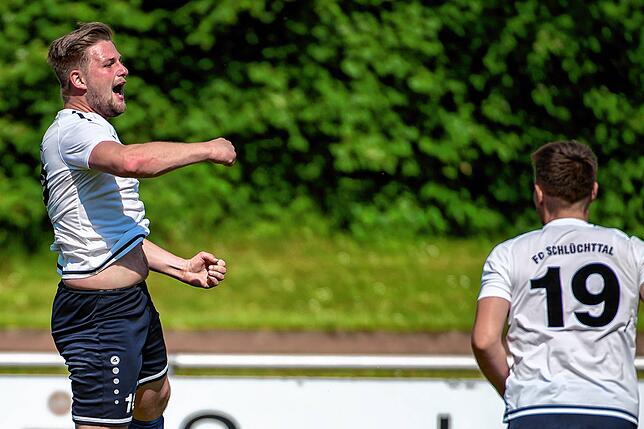 Bild 8: FC Schlüchttal gewinnt beim FC Wallbach mit 4:2 &ndash; und wir haben Bilder!
