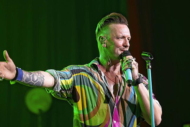 Hat sich in Radolfzell wohl gefühlt und möchte wieder kommen: Der Schlager-Rocker Ben Zucker wird am 17. August wieder im Milchwerk ...