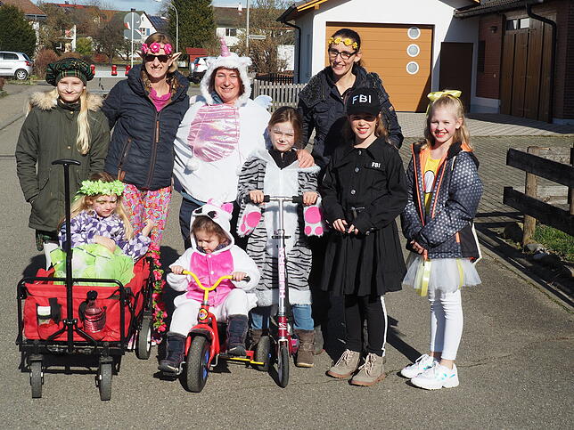Alle sind dabei: Die Fasnacht im Jestetter Zipfel lebt bietet etwas für Groß und Klein.