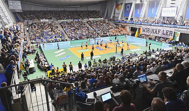 Spiele in der ZF-Arena, die lange Jahre Heimat der VfB-Volleyballprofis war, wird es so bald nicht mehr geben. Sie finden künftig in der ...