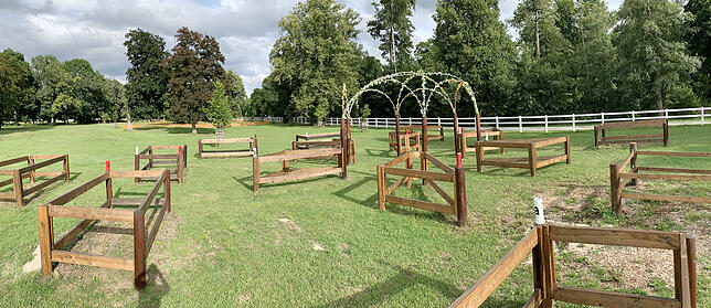 2. Hindernis: der Rosengarten nahe der Brigach im Schlosspark.