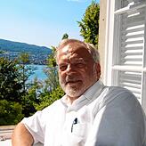 Im Hintergrund der Untersee und die Schweiz: Das Büro des Schulleiters der Schule Schloss Gaienhofen gibt einen grandiosen Ausblick auf ...