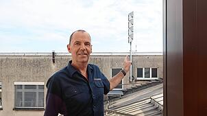 Nicht nur auf dem Rathaus schrillen am bundesweiten Warntag (Donnerstag, 11. September) um 11 Uhr die Sirenen. Feuerwehrmann Stefan ...