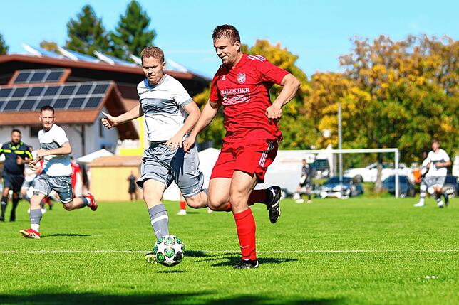 Bild 16: FC Dachsberg gewinnt Derby bei der SG Hotzenwald mit 7:2 – und wir haben Fotos!