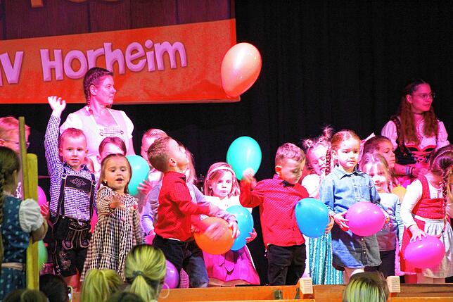 Bild 4: Bilder vom OktoBär-Fest des MV Horheim am Freitag