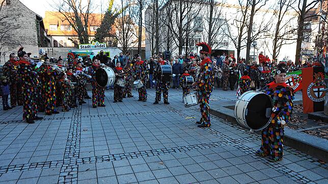 Bild 24: Konstanzer Fasnacht: Fotos von der Brunnenputzete der Blätzlebuebe