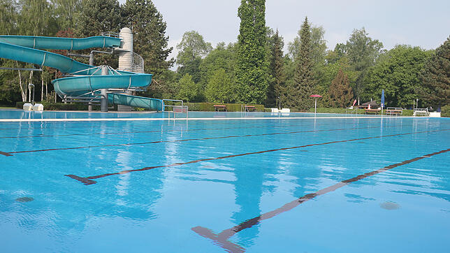 Das Donaueschinger Parkschwimmbad.