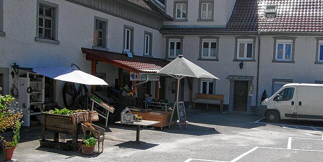 Die Kutmühle kehrt zurück in die Obere Mühle in Allensbach. Allerdings nicht in die Räume links, wo der Obst- und Gemüseladen ist, ...