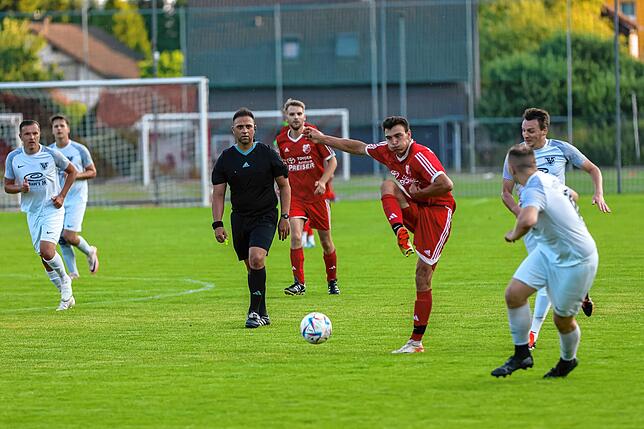 Bild 5: SV Eggingen und TuS Stetten II trennen sich 2:2 im ersten Abstiegsspiel – und wir haben Fotos!