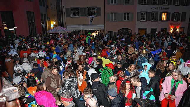 Bild 11: Schmotziger Dunschtig: Die große Fasnachtssause ist noch nicht vorbei