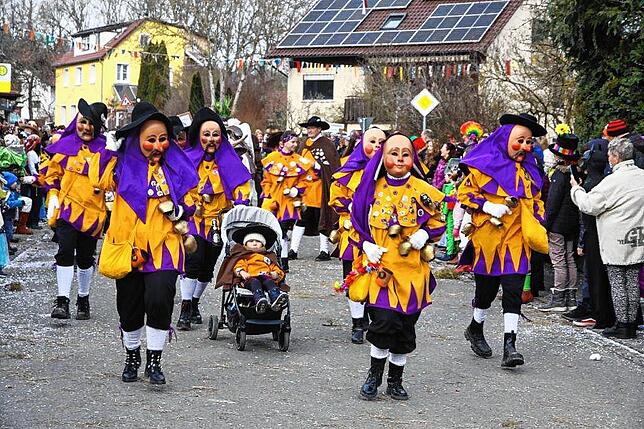 Bild 26: Narrenverein Heuliecher: Die besten Bilder aus dem Jubiläumsumzug