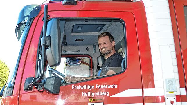 Kommandant Fabian Eckert kann sich auch beim Herbstfest auf seine Mannschaft verlassen. Fotos: Karlheinz Fahlbusch