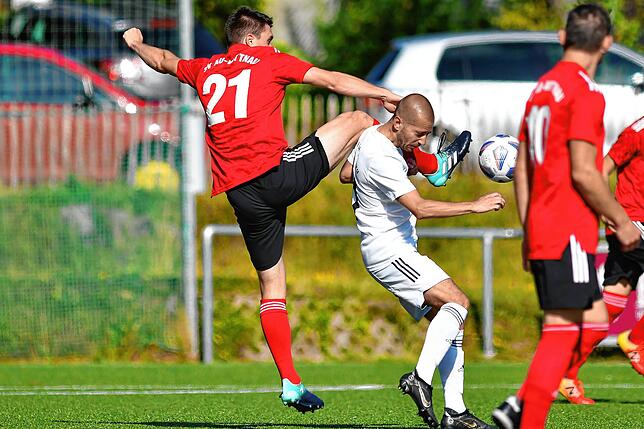 Bild 28: Fußball-Landesliga: SV 08 Laufenburg gewinnt beim SV Au-Wittnau mit 4:2 - und wir haben Bilder!