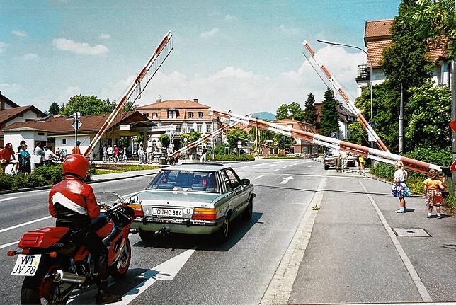 Bild 5: Letzte Fahrt der Wehratalbahn: So emotional war der Abschied 1990 in historischen Bildern