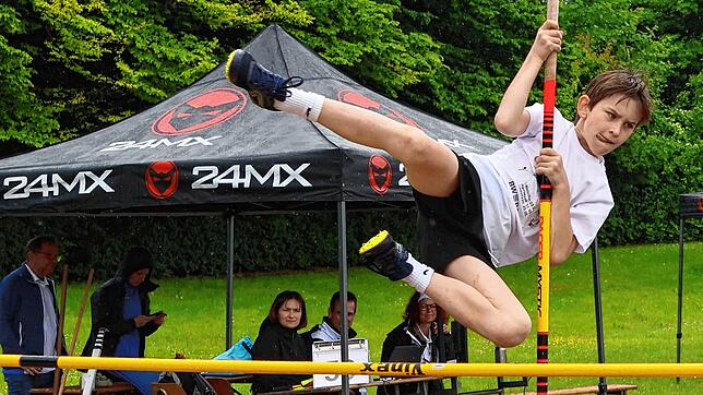 Famose Leistung: Carlo Schust meisterte als Jüngster 1,60m.