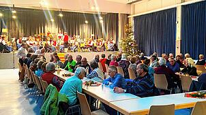 Musikalisch sorgt die Trachtenkapelle Nußbach für Unterhaltung, statt der Soldaten übernehmen die Stadt- und Ortschaftsräte die ...