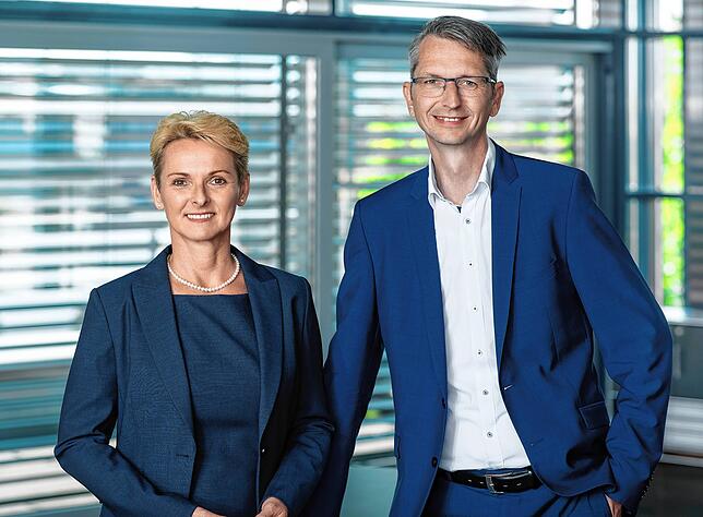 Ein Bild aus besseren Zeiten: Jahrelang war der Vorstand der Volksbank Konstanz eine Doppelsitze: Sabine Meister und Martin Schuhmacher ...