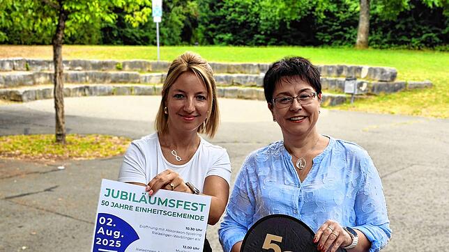 Freuen sich auf das Fest: Jessica Trombetta (links) und Andrea Debatin. Foto: Gemeinde