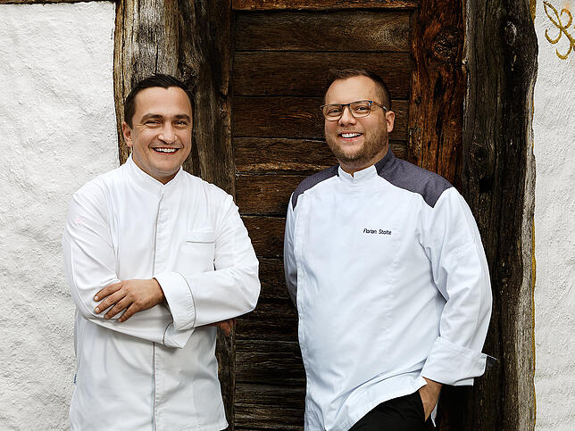 Vier-Sterne-Team: Torsten Michel (links) und Florian Stolte – die Küchenchefs von „Schwarzwaldstube“ und ...