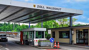 Am Zoll in Waldshut ist ein von nordmazedonischen Behörden gesuchter, mutmaßlicher Sexualstraftäter geschnappt worden.